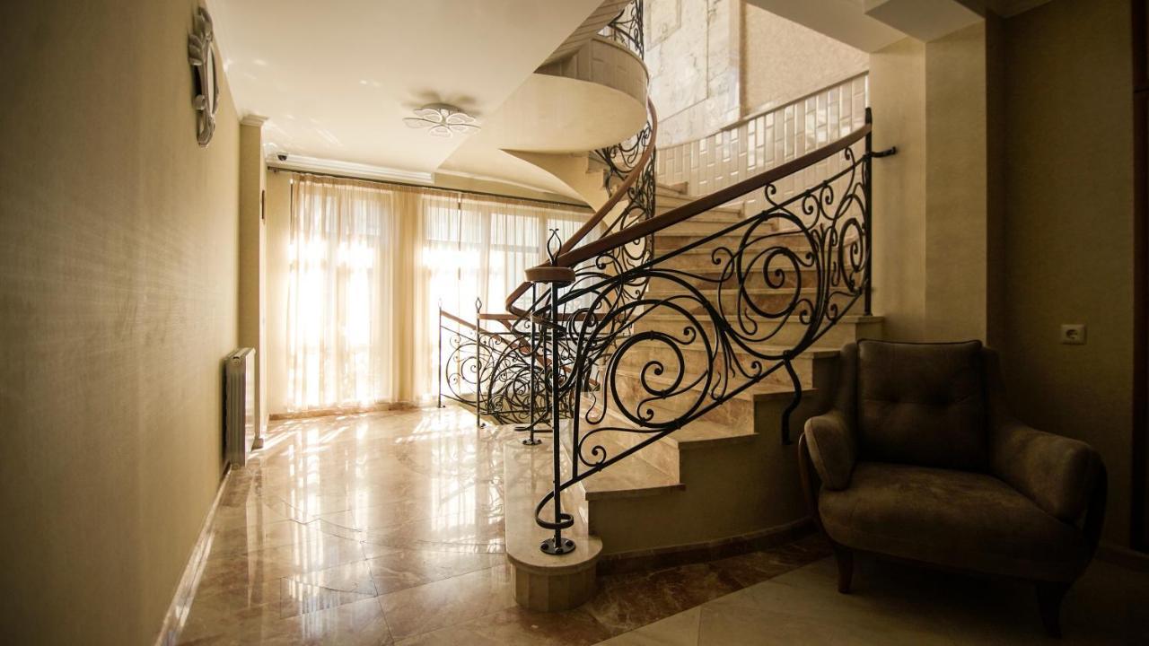 Hotel Juralius Tbilisi Exterior photo
